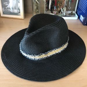 Stella & Dot Hat